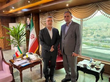دیدار نماینده اهواز، کارون، باوی و حمیدیه با وزیر بهداشت؛ تأکید بر تکمیل زیرساخت‌های درمانی مناطق کم‌برخوردار