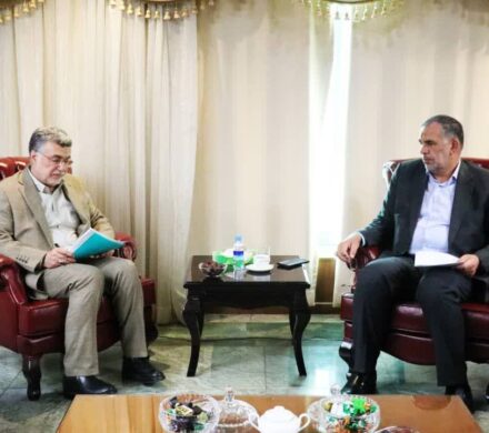 دیدار موسوی‌زاده با وزیر بهداشت؛ پیگیری پروژه‌های درمانی خوزستان و لزوم بهره‌گیری از نخبگان