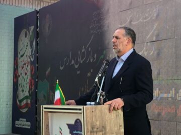 نماینده مردم اهواز، حمیدیه، باوی و کارون در مجلس شورای اسلامی در آیین استانی نواختن زنگ آغازین بازگشایی مدارس: ترقی و پیشرفت کشور منوط به توجه ویژه به آموزش‌وپرورش است/ اختصاص دو جلسه پربار برای آموزش‌وپرورش خوزستان توسط کمیسیون آموزش مجلس/بیشترین جلسات دولت چهاردهم برای تعلیم و تربیت بوده است