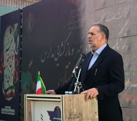 نماینده مردم اهواز، حمیدیه، باوی و کارون در مجلس شورای اسلامی در آیین استانی نواختن زنگ آغازین بازگشایی مدارس: ترقی و پیشرفت کشور منوط به توجه ویژه به آموزش‌وپرورش است/ اختصاص دو جلسه پربار برای آموزش‌وپرورش خوزستان توسط کمیسیون آموزش مجلس/بیشترین جلسات دولت چهاردهم برای تعلیم و تربیت بوده است