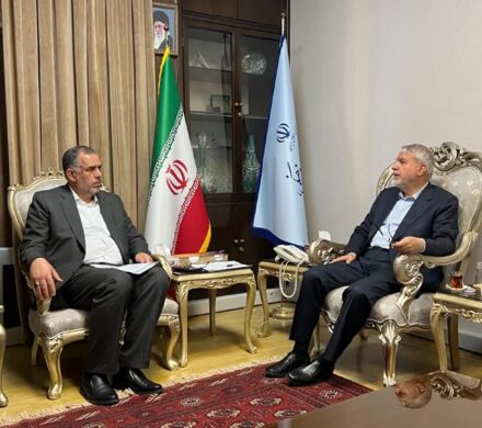 موسوی‌زاده در دیدار با وزیر میراث فرهنگی و گردشگری تاکید کرد: ضرورت بازسازی و احیا دانشکده ادبیات اهواز/ لزوم اهتمام ویژه برای تکمیل موزه منطقه‌ای خوزستان