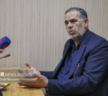 برخی مسئولان خوزستانی در مسیر سرمایه گذاری سنگ اندازی می کنند