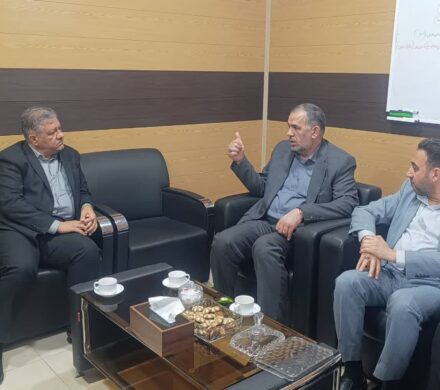 سید محسن موسوی زاده در بررسی مشکلات زیرساختی شهرستان حمیدیه خبر داد: تامین ۱۵ هکتار زمین برای احداث مسکن ملی/ توافق بر تامین زمین مورد نیاز احداث بیمارستان