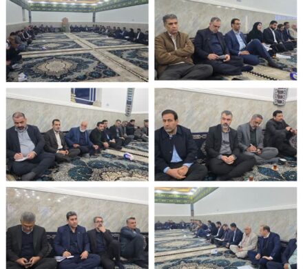 با حضور و هماهنگی سید محسن موسوی زاده در بخش اسماعیلیه اهواز انجام شد:نشست مشترک مدیران، معاونین و روسای ادارات و دستگاه ها با شورای بخش، دهیاران و اهالی بخش