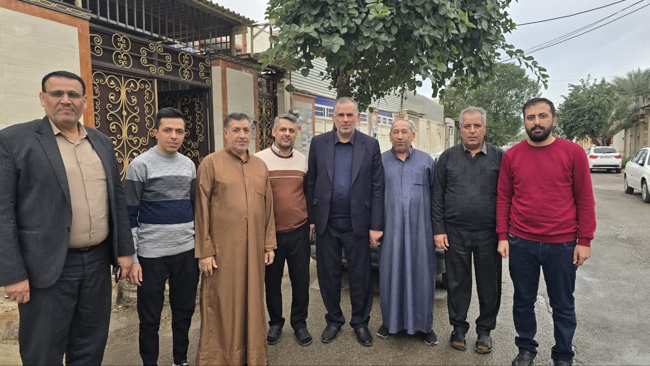 «بمناسبت ولادت امام حسین (ع) و روز پاسدار»   تقدیر و تجلیل از پاسدار، عبدالساده مروانی در محله آخر آسفالت اهواز