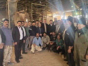 بازدید سید محسن موسوی زاده، فرماندار، بخشدار و اعضای شورای بخش مرکزی شهرستان کارون از کارخانه آجر روستای جنگیه   این مجموعه بعد از تعطیلی طولانی مدت و پس از سالها با تلاش و پیگیری مستمر به چرخه تولید بازگشته است و قریب صد نفر بصورت مستقیم و غیر مستقیم در فاز اول در این کارخانه مشغول شده اند