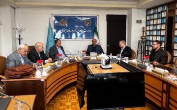 دیدار موسوی‌زاده با وزیر تعاون؛ پیگیری مطالبات بازنشستگان مخابرات و تأکید بر ظرفیت مدیران بومی