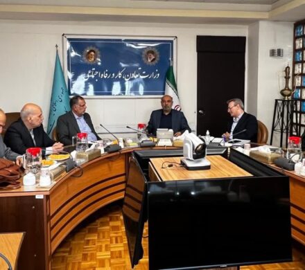 دیدار موسویزاده با وزیر تعاون؛ پیگیری مطالبات بازنشستگان مخابرات و تأکید بر ظرفیت مدیران بومی