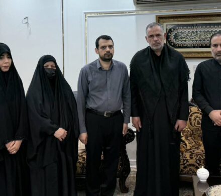 موسویزاده در دیدار با خانواده شهید علی هاشمی: شهید علی هاشمی نماد ولایتمداری و مقاومت خوزستان است/ پیگیر گنجاندن زندگینامه «سردار هور» در کتب درسی بومی هستیم